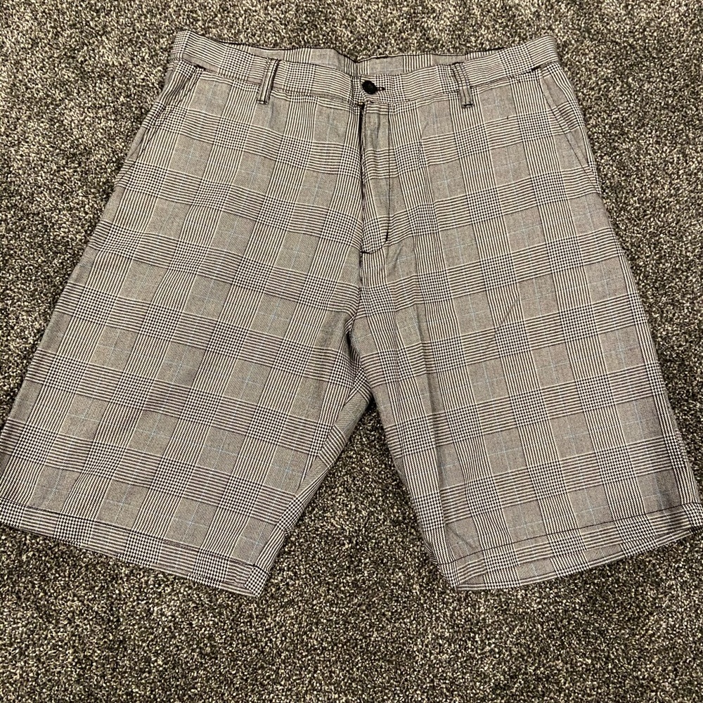 Men’s board shorts